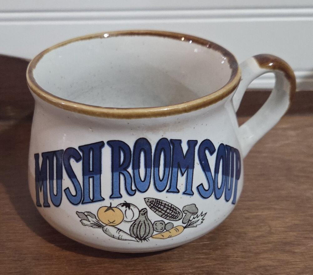 Crock Soup Bowl/Mushroom Soup White & Blue W/Black Trim W/Handles 3” Vintage